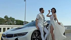 Dinu Maxer și Magdalena Chihaia, salvați din mijlocul apelor! Au plecat din Dubai și s-au întors de urgență în România